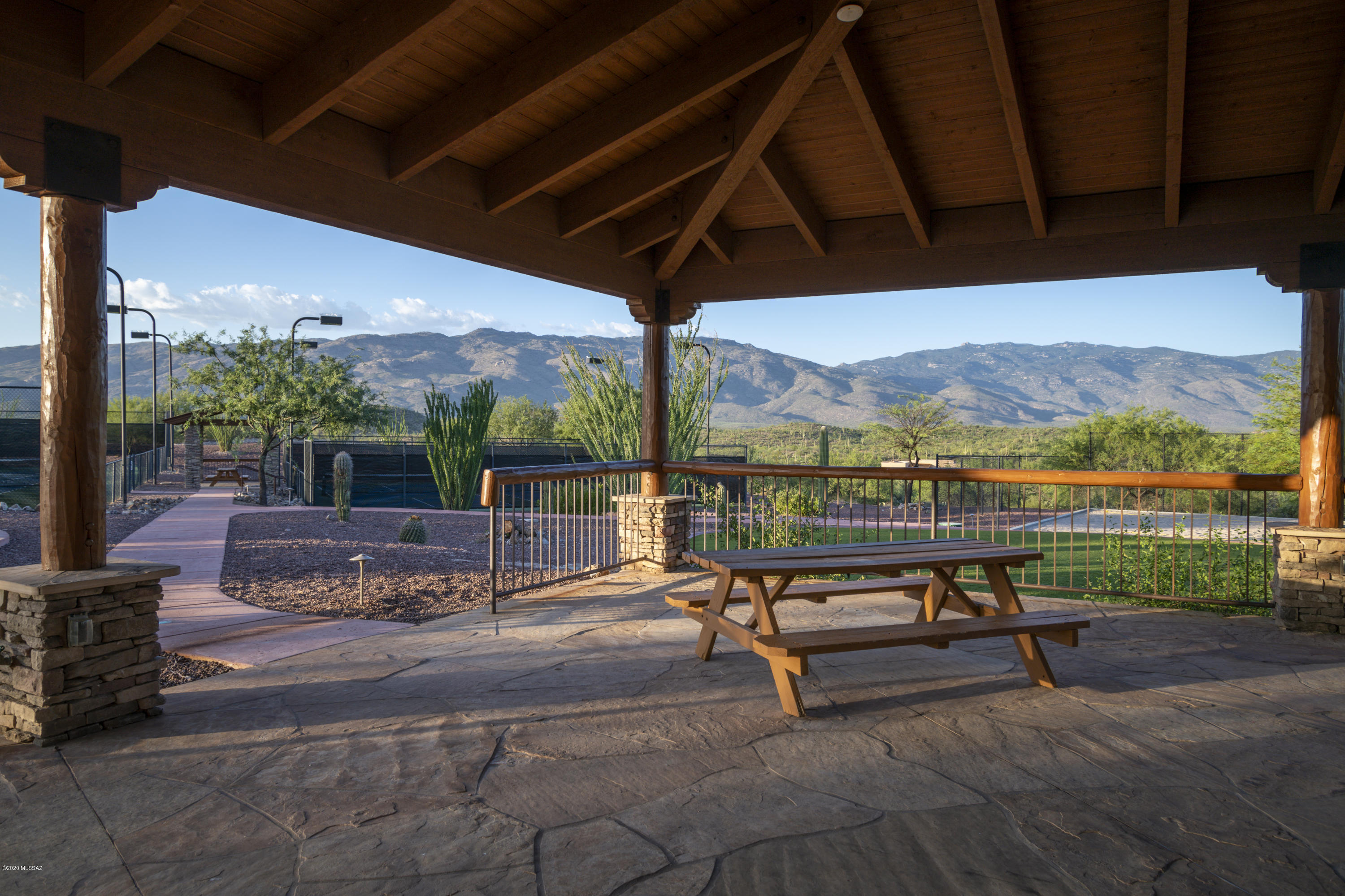 8450 South Triangle R Ranch Place, Unit L282 Vail, AZ 85641 - Photo 7 of 16