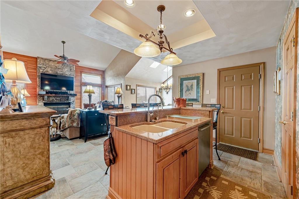 T4 Sunridge Road Champion, PA 15622 - Photo 9 of 25 Gallery Image 9