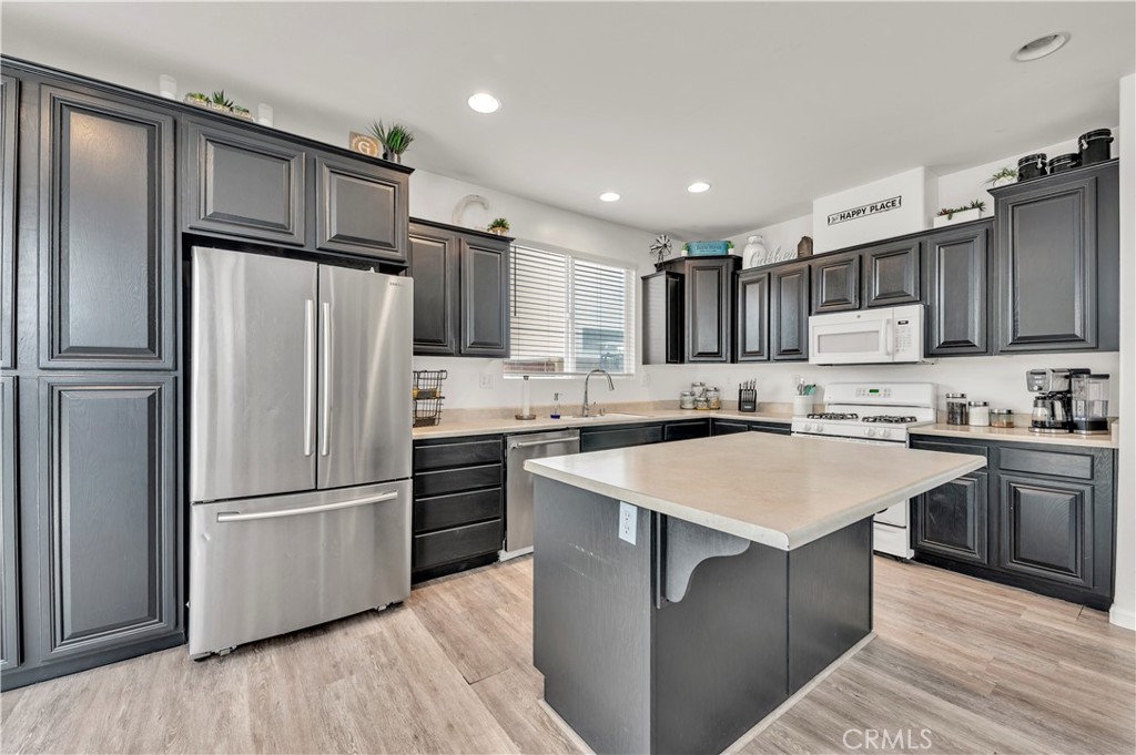 29160 Overboard Drive Romoland, CA 92585 - Photo 18 of 45