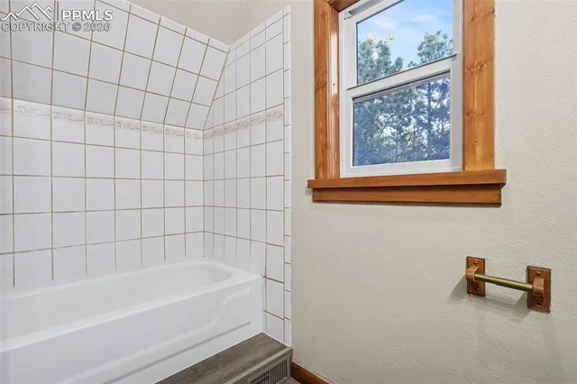 $1,000,000 | 3375 Pinehurst Circle, Colorado Springs, CO 80908