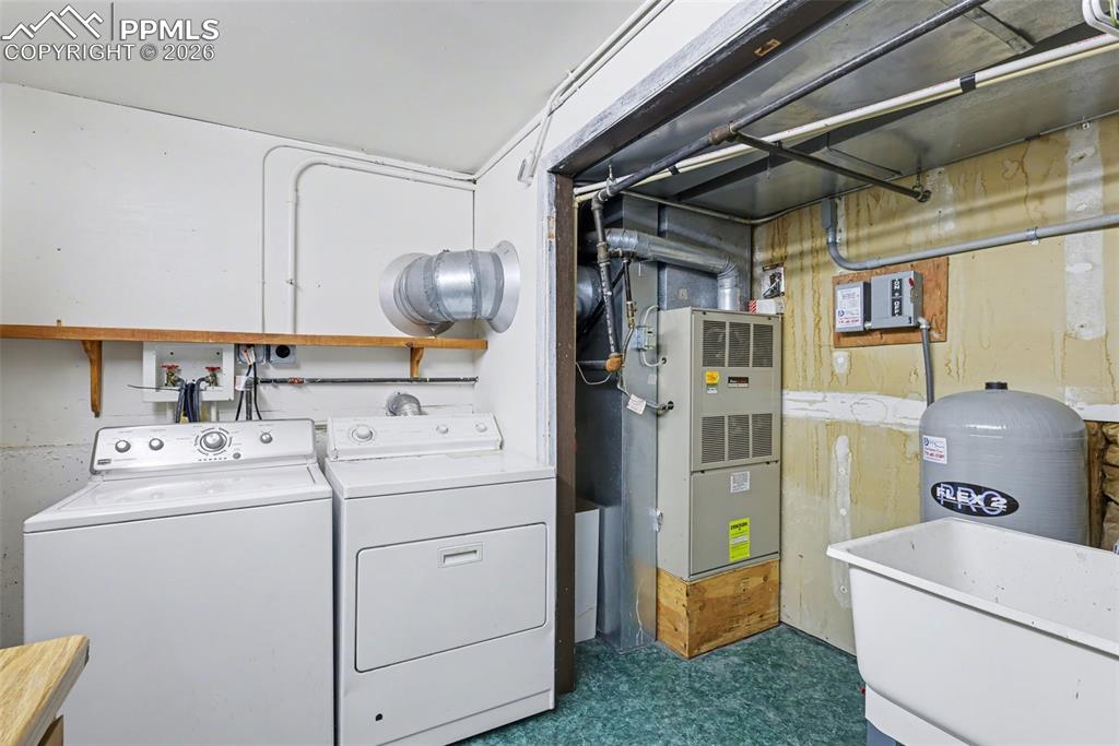 3375 Pinehurst Circle Colorado Springs, CO 80908 - Photo 32 of 49