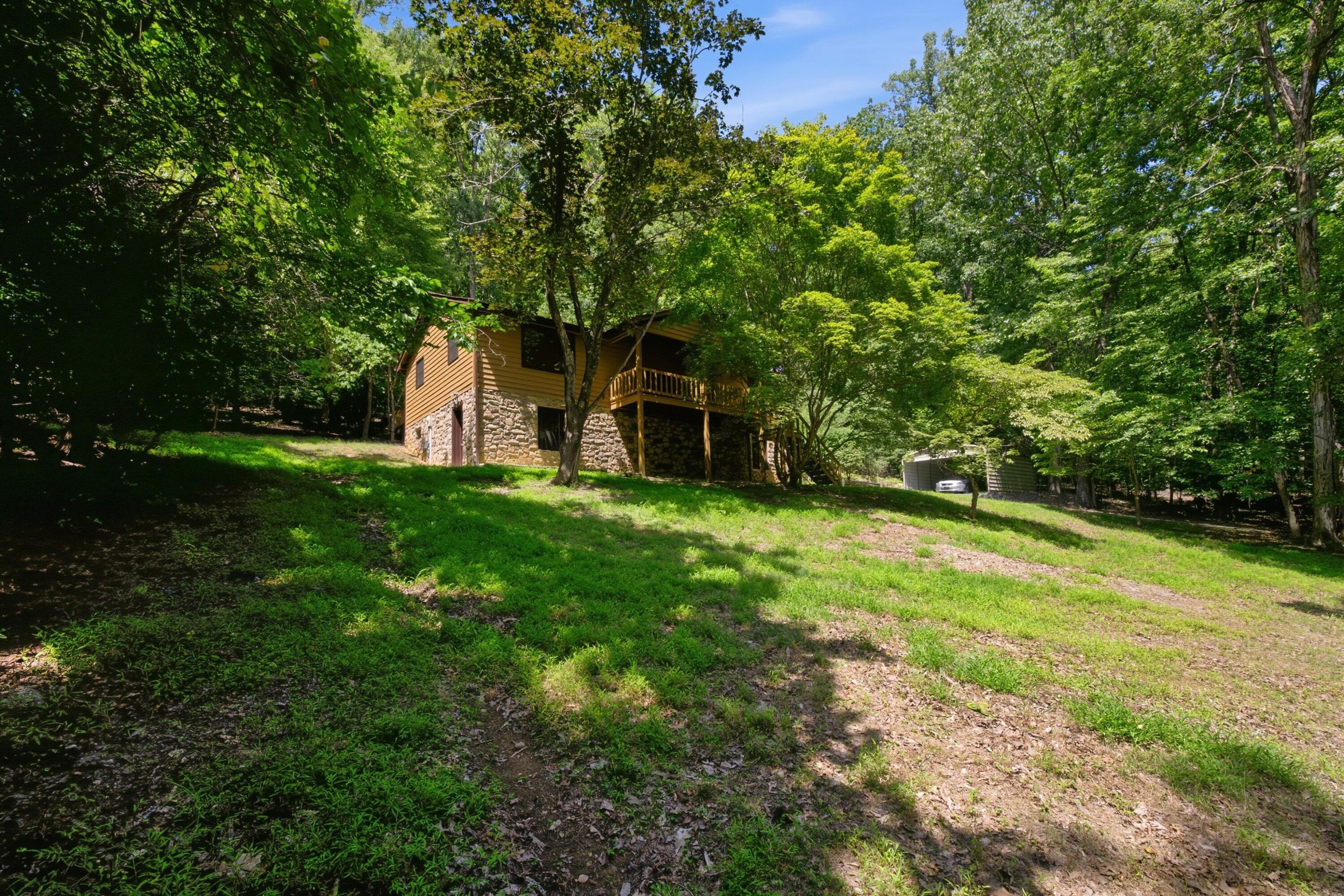427 Reid Road Lexington, VA 24450 - Photo 31 of 33 32_beyc6a7212af89fd4