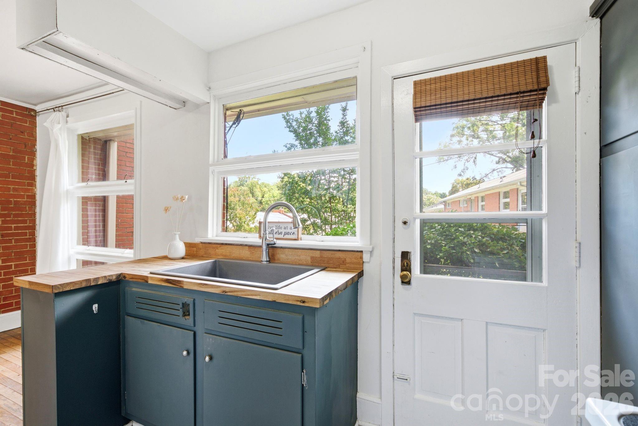 4227 Cheltenham Road Charlotte, NC 28211 - Photo 13 of 28 Gallery Image 13