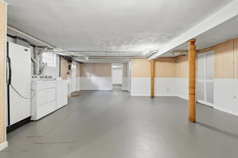 a view of a storage & utility room