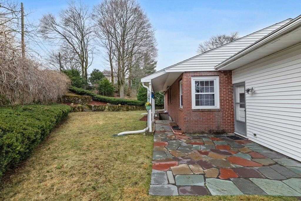 14 Schofield Drive Newton, MA 02460 - Photo 7 of 28