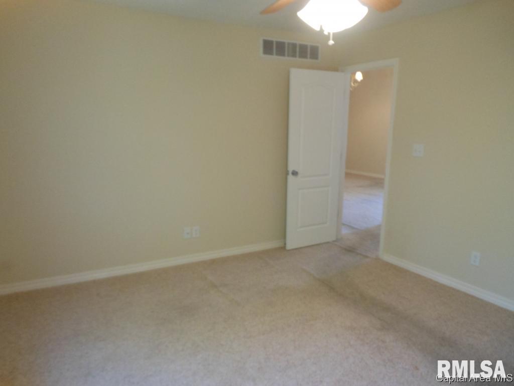 1024 Ravina Drive Chatham, IL 62629 - Photo 17 of 32 Gallery Image 17