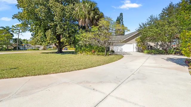 $550,000 | 60 Brampton Lane, Naples, FL 34104