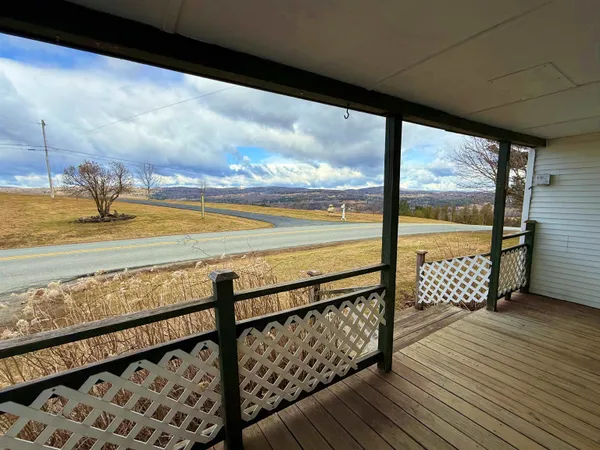 $173,400 | 2570 Maple Hill Road, Barton, VT 05822