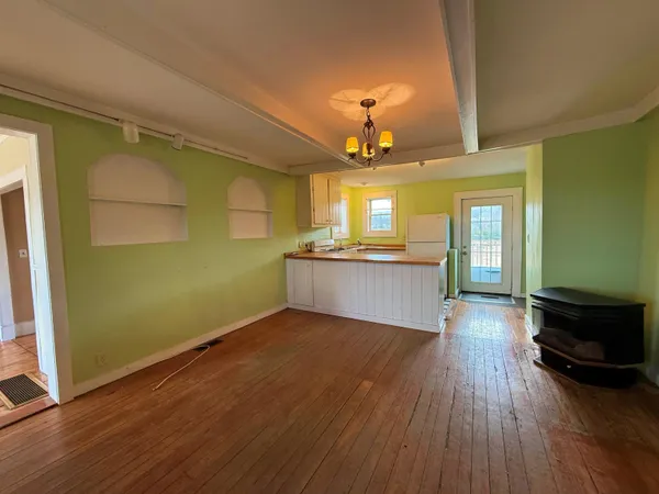 $173,400 | 2570 Maple Hill Road, Barton, VT 05822