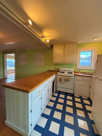 $173,400 | 2570 Maple Hill Road, Barton, VT 05822