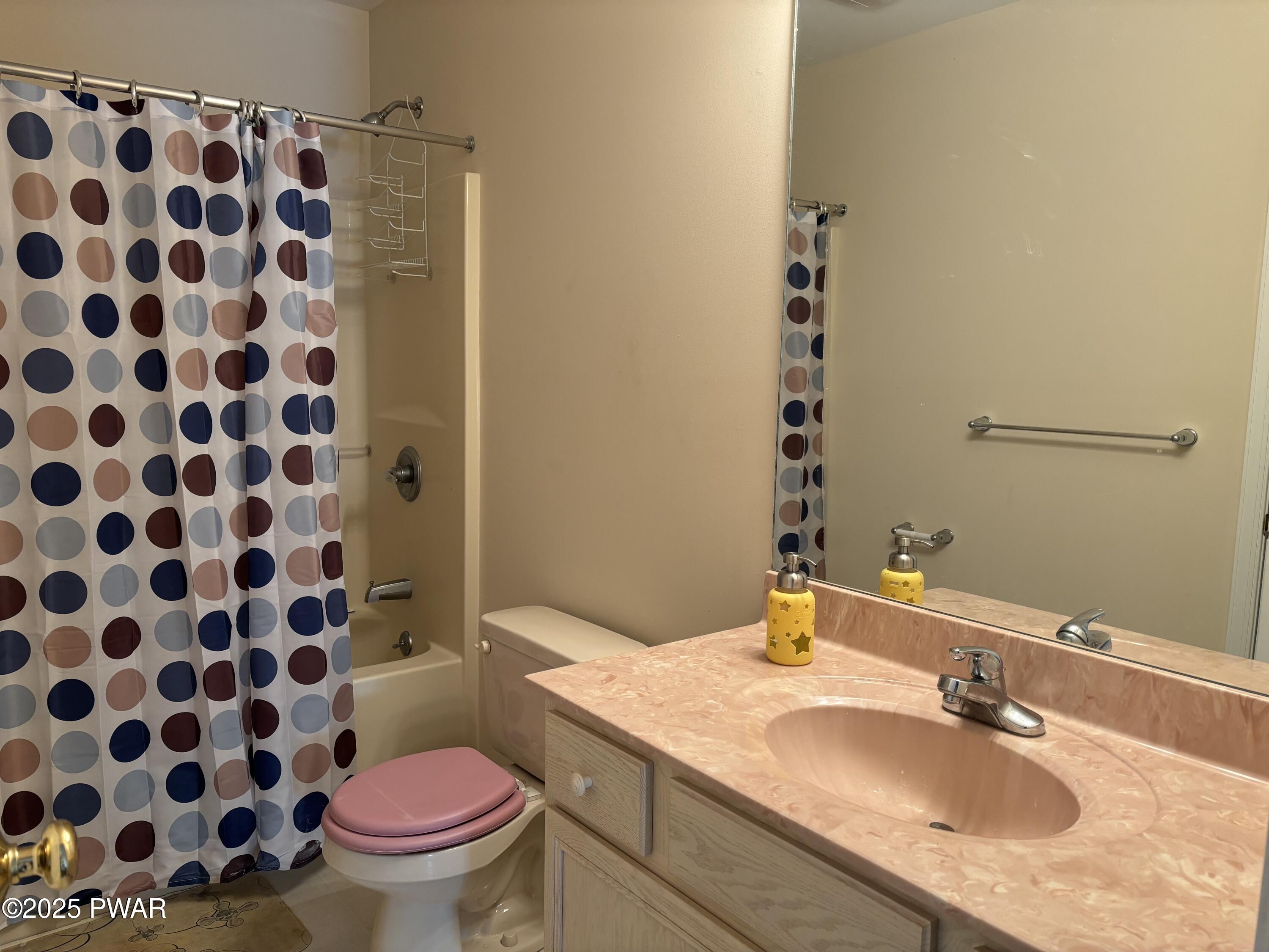 129 Skyview Road Dingmans Ferry, PA 18328 - Photo 21 of 46