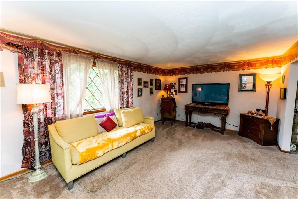 10 Valley Road Indiana, PA 15701 - Photo 8 of 15 Gallery Image 8