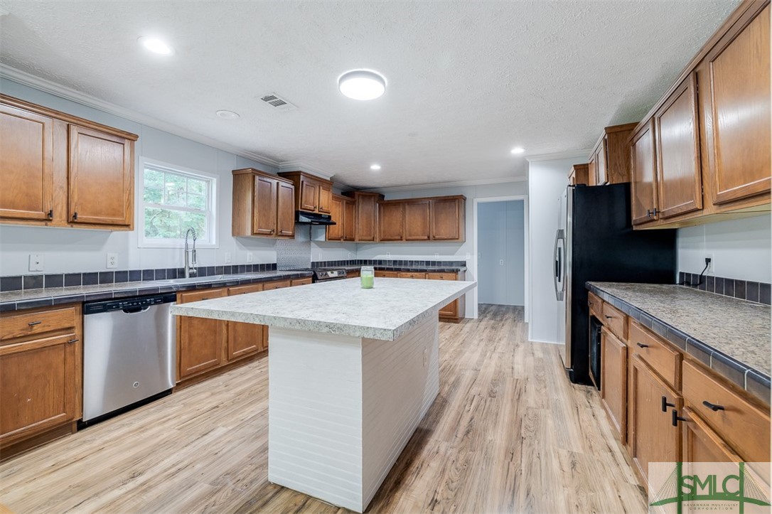 33 Center Street Midway, GA 31320 - Photo 7 of 28