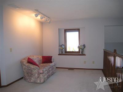 1944 Hunter's Ridge Drive Huntington, IN 46750 - Photo 23 of 26 Gallery Image 23