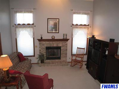 1944 Hunter's Ridge Drive Huntington, IN 46750 - Photo 6 of 26 Gallery Image 6