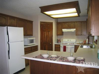 1944 Hunter's Ridge Drive Huntington, IN 46750 - Photo 10 of 26 Gallery Image 10