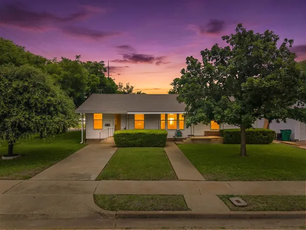 $170,000 | 1319 West 3a Street, McGregor, TX 76657