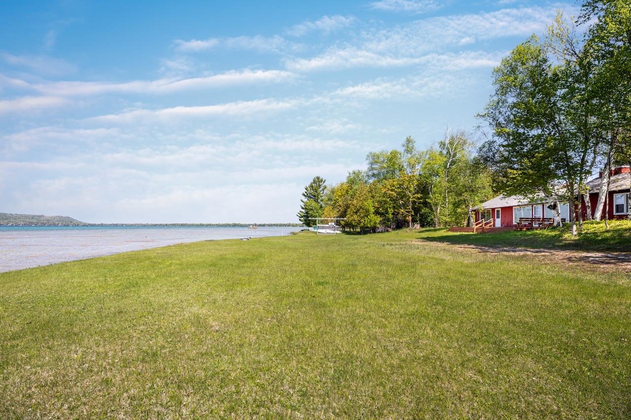 7194 South Brooks Road Maple City, MI 49664 - Photo 24 of 59