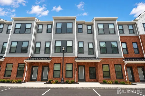 $3,900 | 605 Parker Boulevard, West Windsor, NJ 08550
