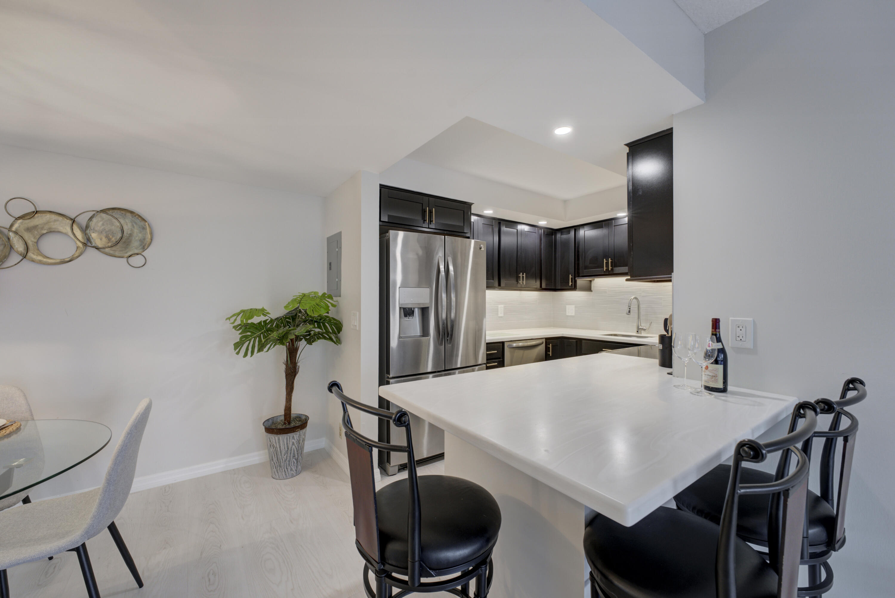 336 Golfview Road, Unit 314 North Palm Beach, FL 33408 - Photo 7 of 16 08_dsc02724_5_6_7_8