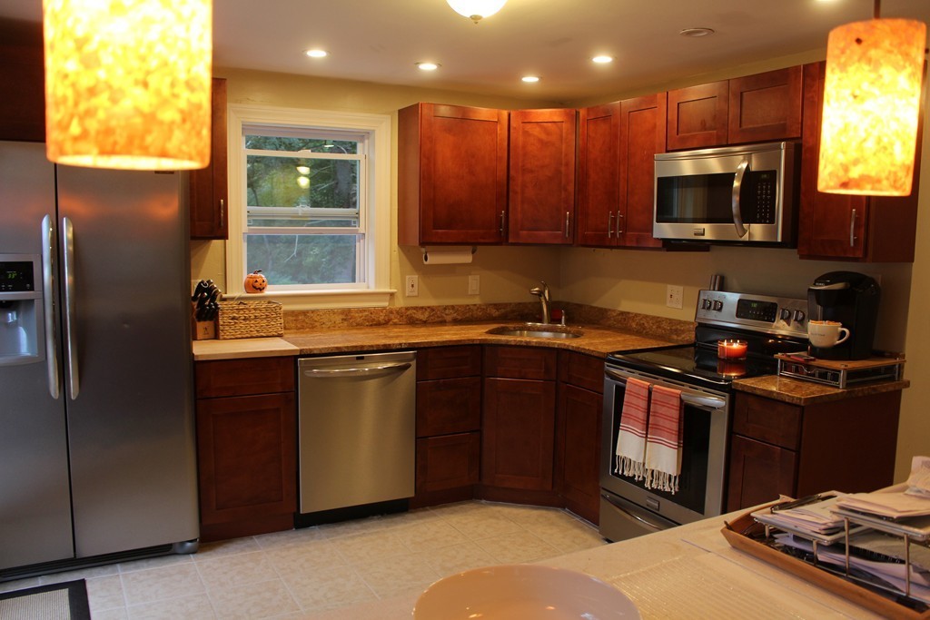 15 Chisholm Road Weymouth, MA 02190 - Photo 2 of 15