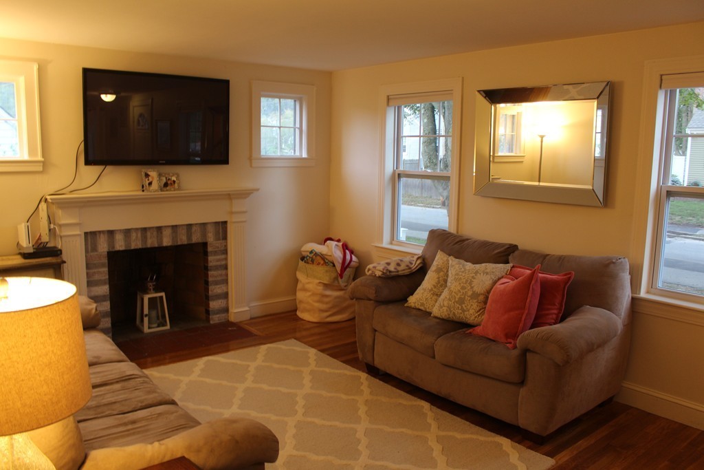 15 Chisholm Road Weymouth, MA 02190 - Photo 8 of 15