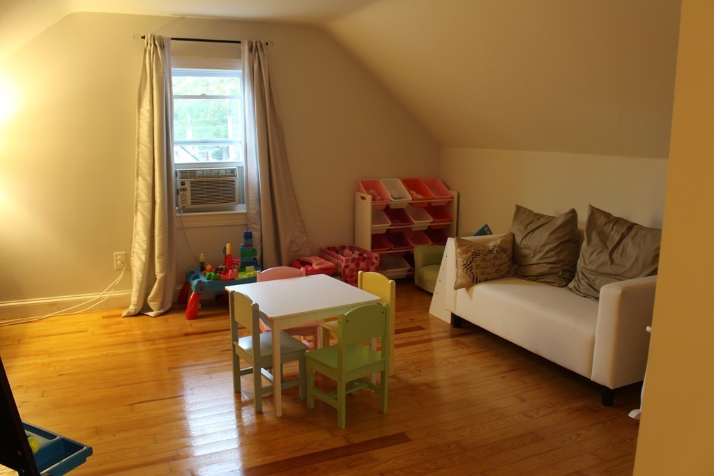 15 Chisholm Road Weymouth, MA 02190 - Photo 10 of 15
