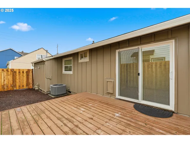 $339,900 | 4539 Southeast 97th Avenue, Portland, OR 97266