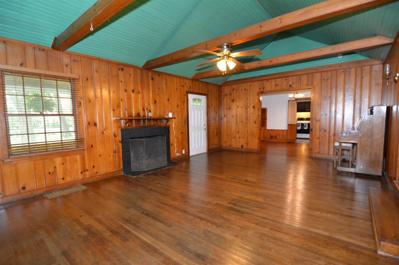 194 North 161 State Road Boonville, IN 47601 - Photo 4 of 32