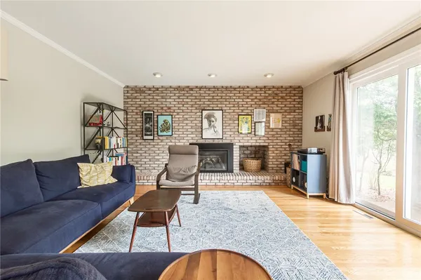 $596,000 | 7 Falconbridge Drive, Pittsford, NY 14534
