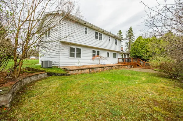 $596,000 | 7 Falconbridge Drive, Pittsford, NY 14534