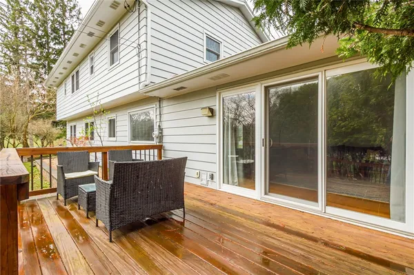 $596,000 | 7 Falconbridge Drive, Pittsford, NY 14534