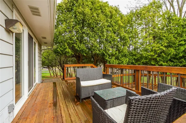 $596,000 | 7 Falconbridge Drive, Pittsford, NY 14534