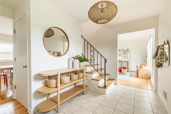 $596,000 | 7 Falconbridge Drive, Pittsford, NY 14534