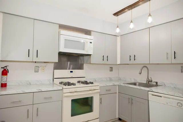 $187,900 | 2 Oyster Bay Road, Unit 2D, Absecon, NJ 08205