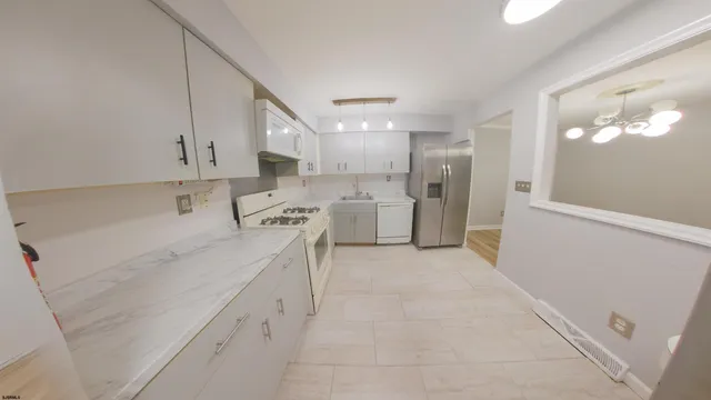 $187,900 | 2 Oyster Bay Road, Unit 2D, Absecon, NJ 08205