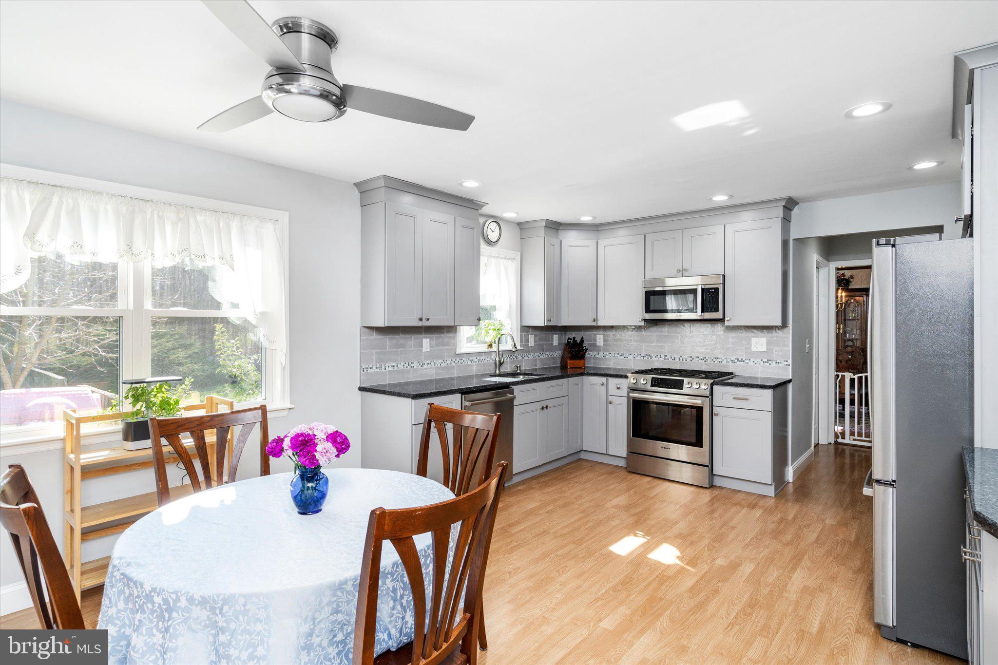 95 Peter Rafferty Drive Hamilton, NJ 08690 - Photo 10 of 34