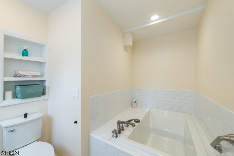 32 Cutler Road Morris Plains, NJ 07950 - Photo 21 of 35