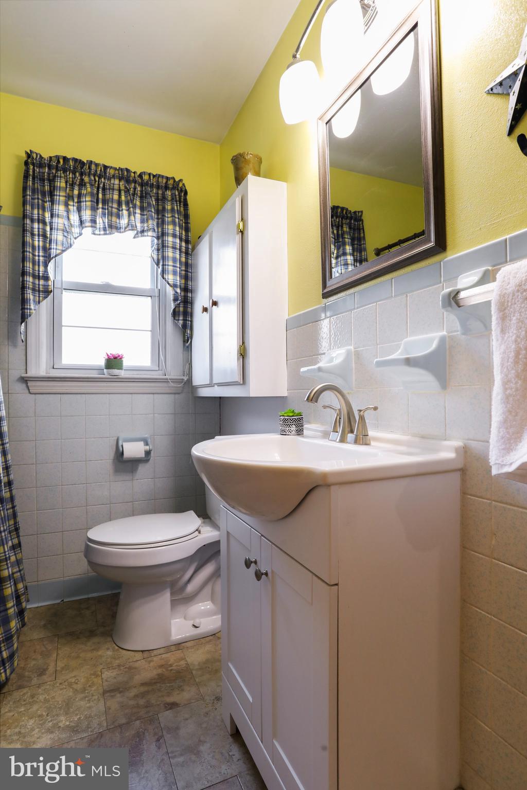 16849 Hampton Road Williamsport, MD 21795 - Photo 22 of 33 Full Bathroom