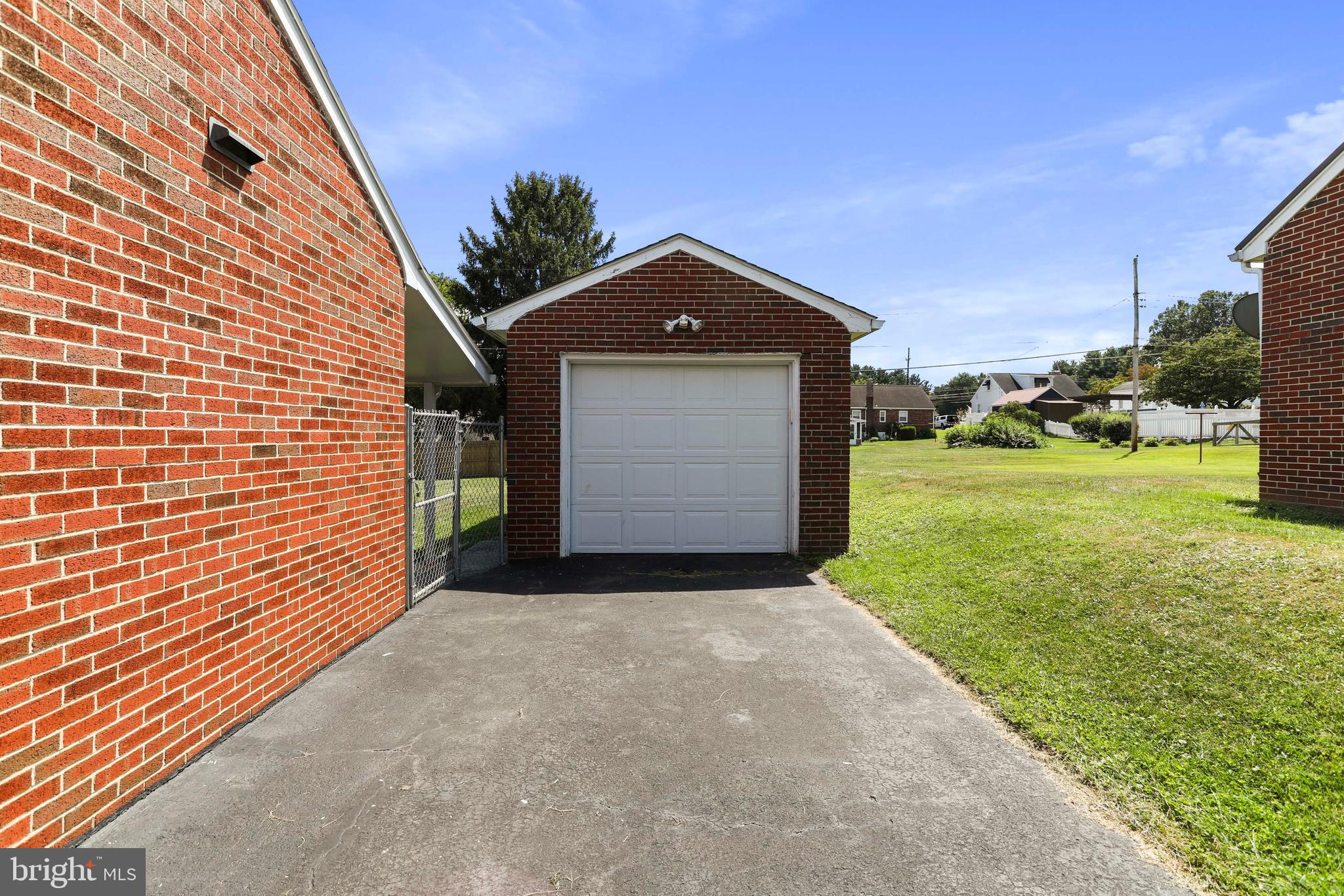 16849 Hampton Road Williamsport, MD 21795 - Photo 33 of 33 Garage