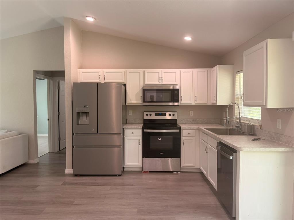 4281 Southwest 157th Court Ocala, FL 34481 - Photo 3 of 10