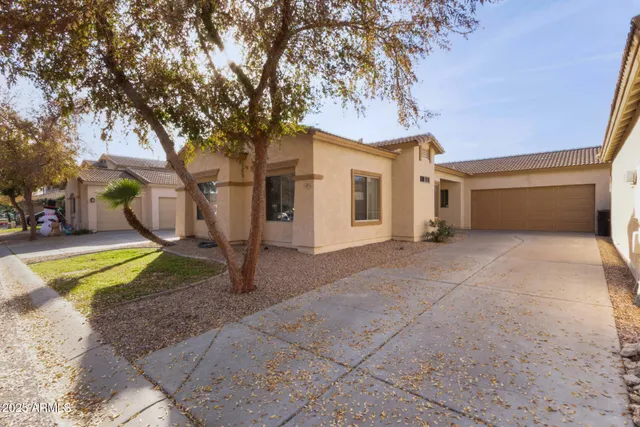 $2,150 | 2052 North Holguin Way, Chandler, AZ 85225
