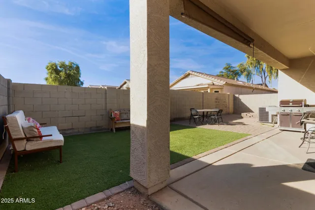 $2,150 | 2052 North Holguin Way, Chandler, AZ 85225