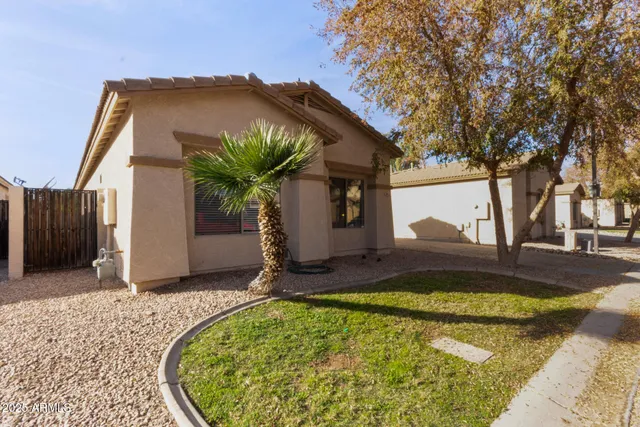 $2,150 | 2052 North Holguin Way, Chandler, AZ 85225