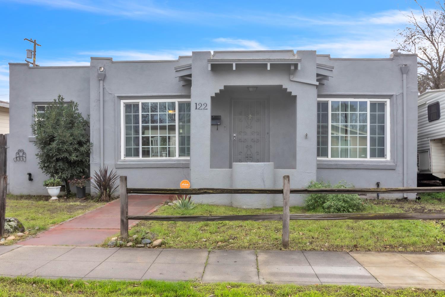 122 East Monterey Ave  
