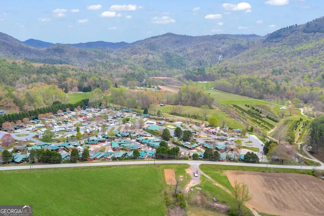 $249,900 | 220 Falls View Drive, Dillard, GA 30537