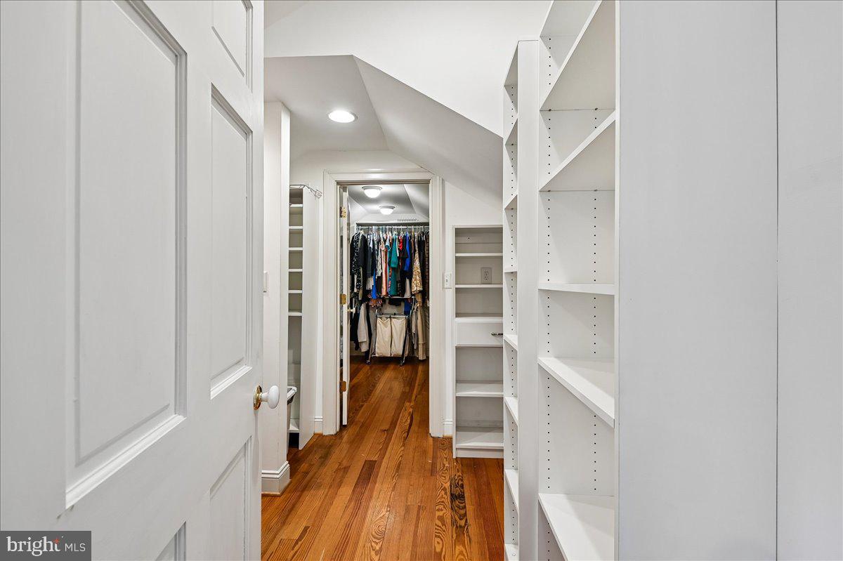 300 Magothy Bridge Road Pasadena, MD 21122 - Photo 52 of 117 Primary Closet