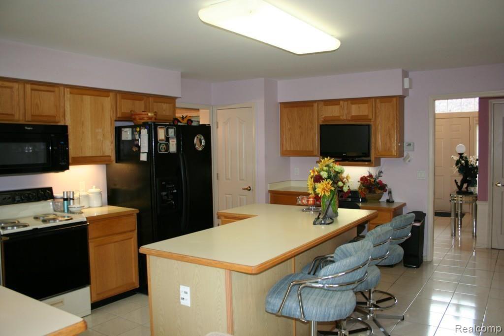 47145 Eastbourne Road Canton, MI 48188 - Photo 20 of 49 2014-05-12 14.53