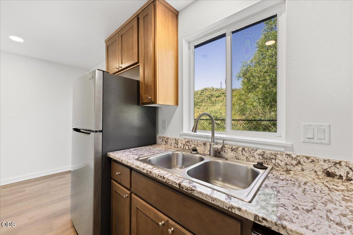610 North Main Street, Unit 4D Phoenix, OR 97535 - Photo 8 of 20