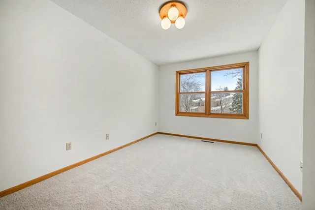 $280,000 | 4234 Boulder Ridge Point, Eagan, MN 55122